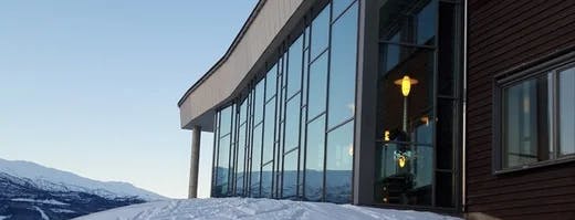 Voss bibliotek i snøen